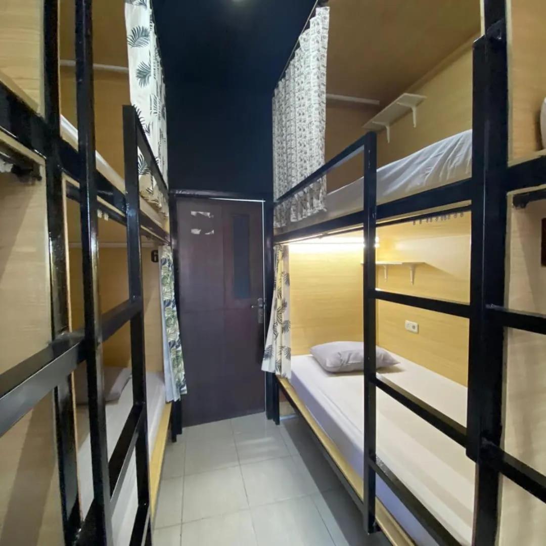 Innbox Hostel Sorong Bagian luar foto