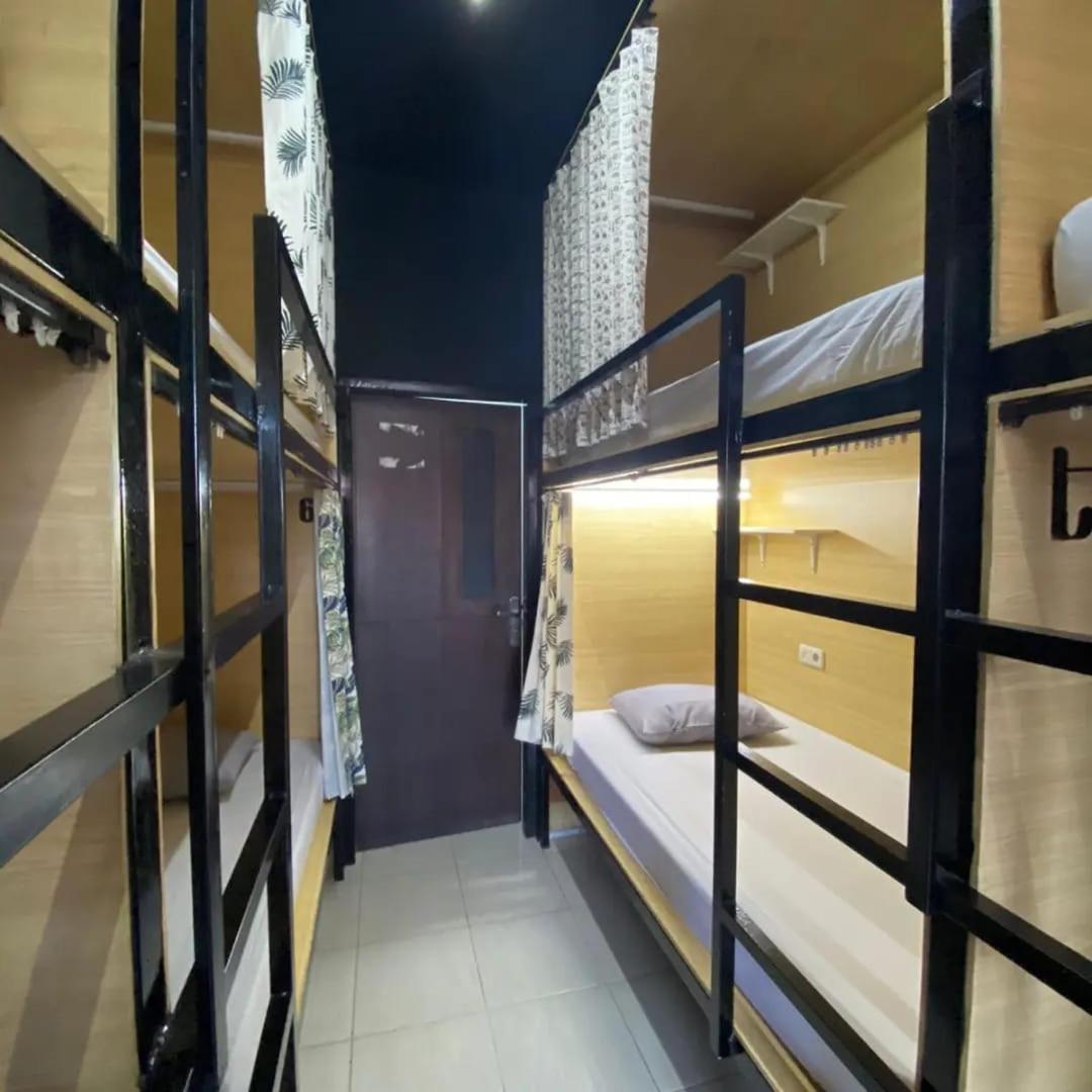 Innbox Hostel Sorong Bagian luar foto